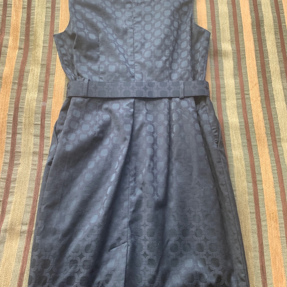 Dress - Picture 4 of 10